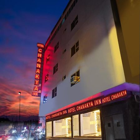 Hotel Chanakya Inn Ню Делхи Екстериор снимка