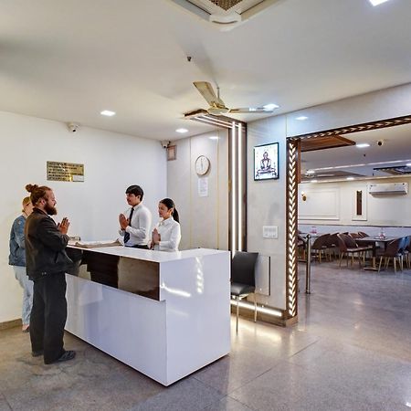 Hotel Chanakya Inn Ню Делхи Екстериор снимка