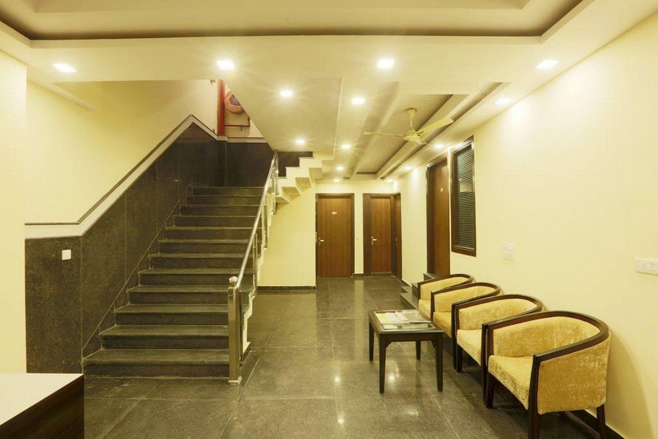 Hotel Chanakya Inn Ню Делхи Екстериор снимка