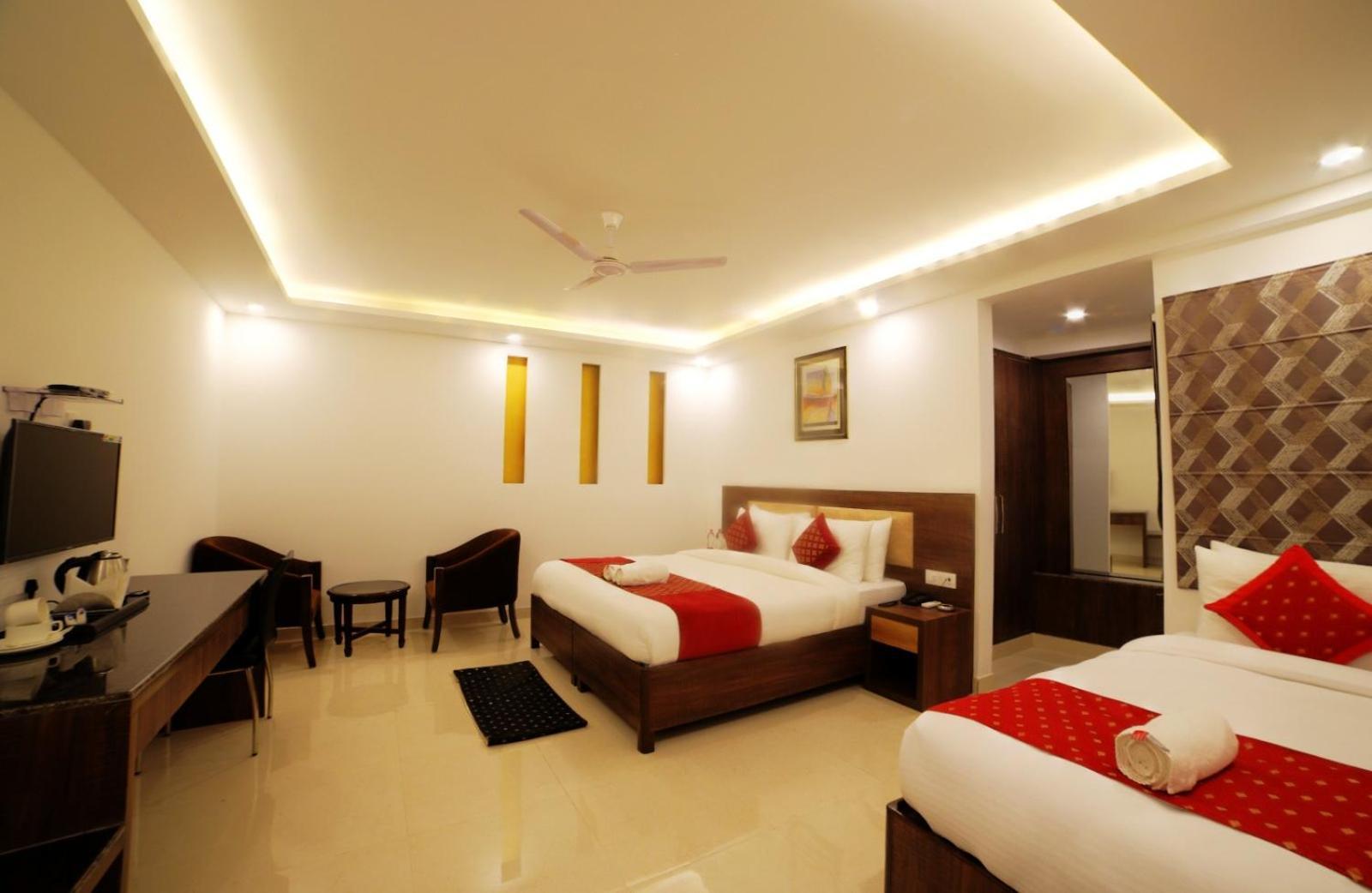 Hotel Chanakya Inn Ню Делхи Екстериор снимка