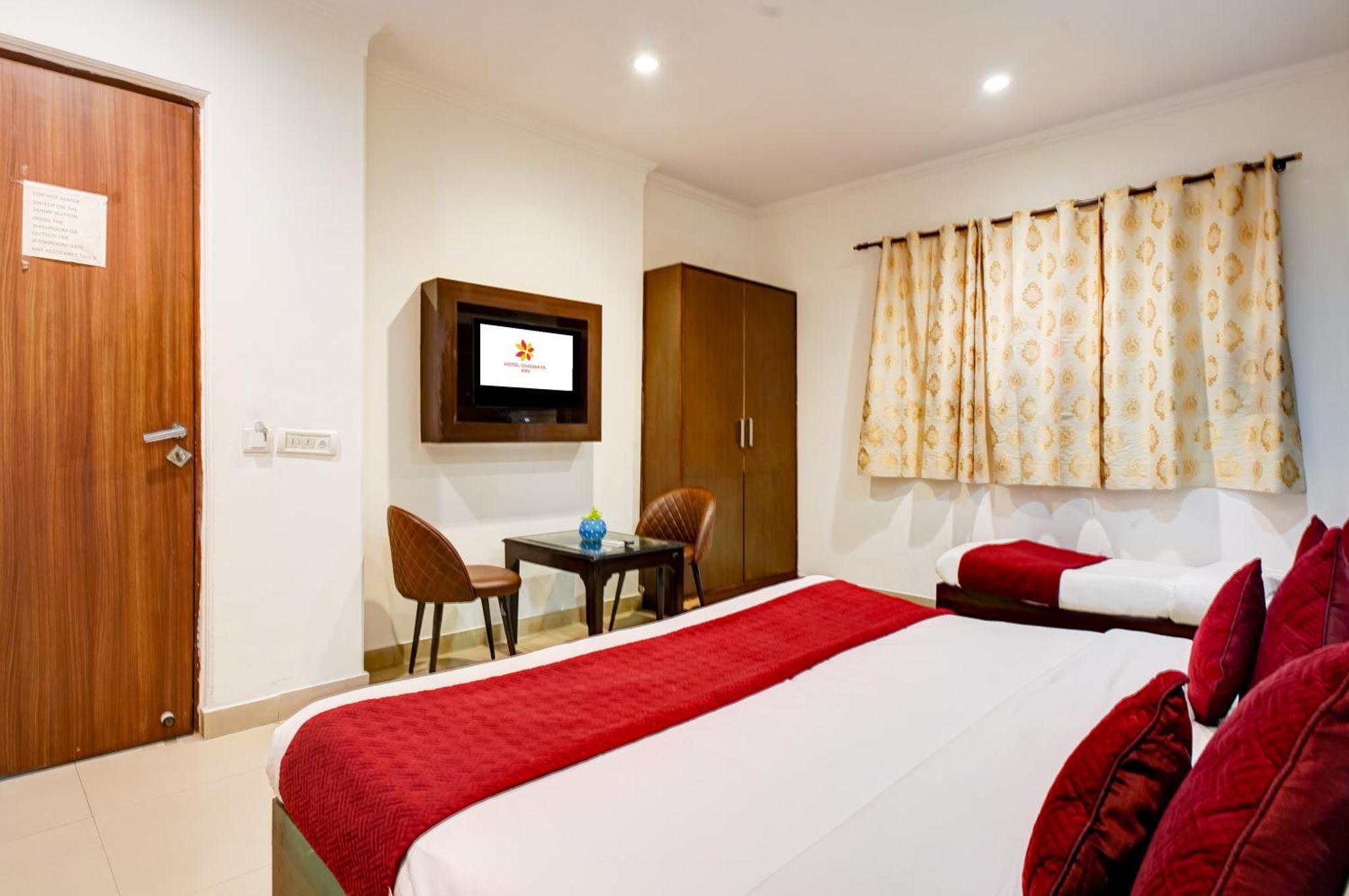 Hotel Chanakya Inn Ню Делхи Екстериор снимка